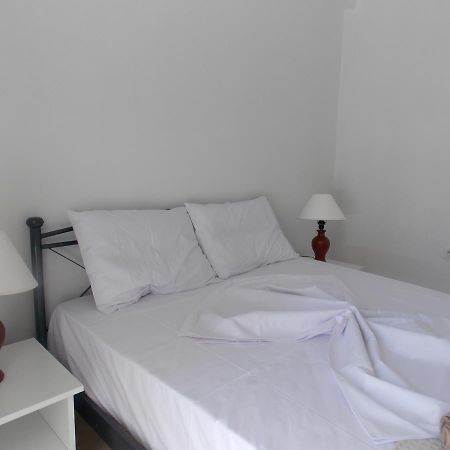 סרנדה Zeta'S Apartments מראה חיצוני תמונה