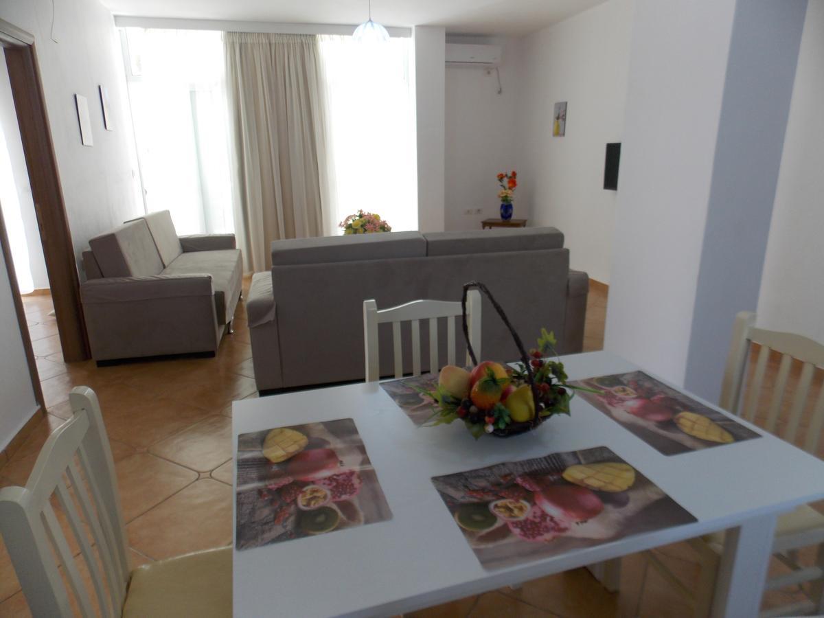 סרנדה Zeta'S Apartments מראה חיצוני תמונה