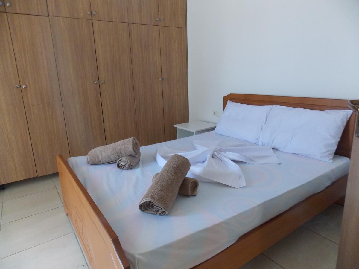 סרנדה Zeta'S Apartments מראה חיצוני תמונה