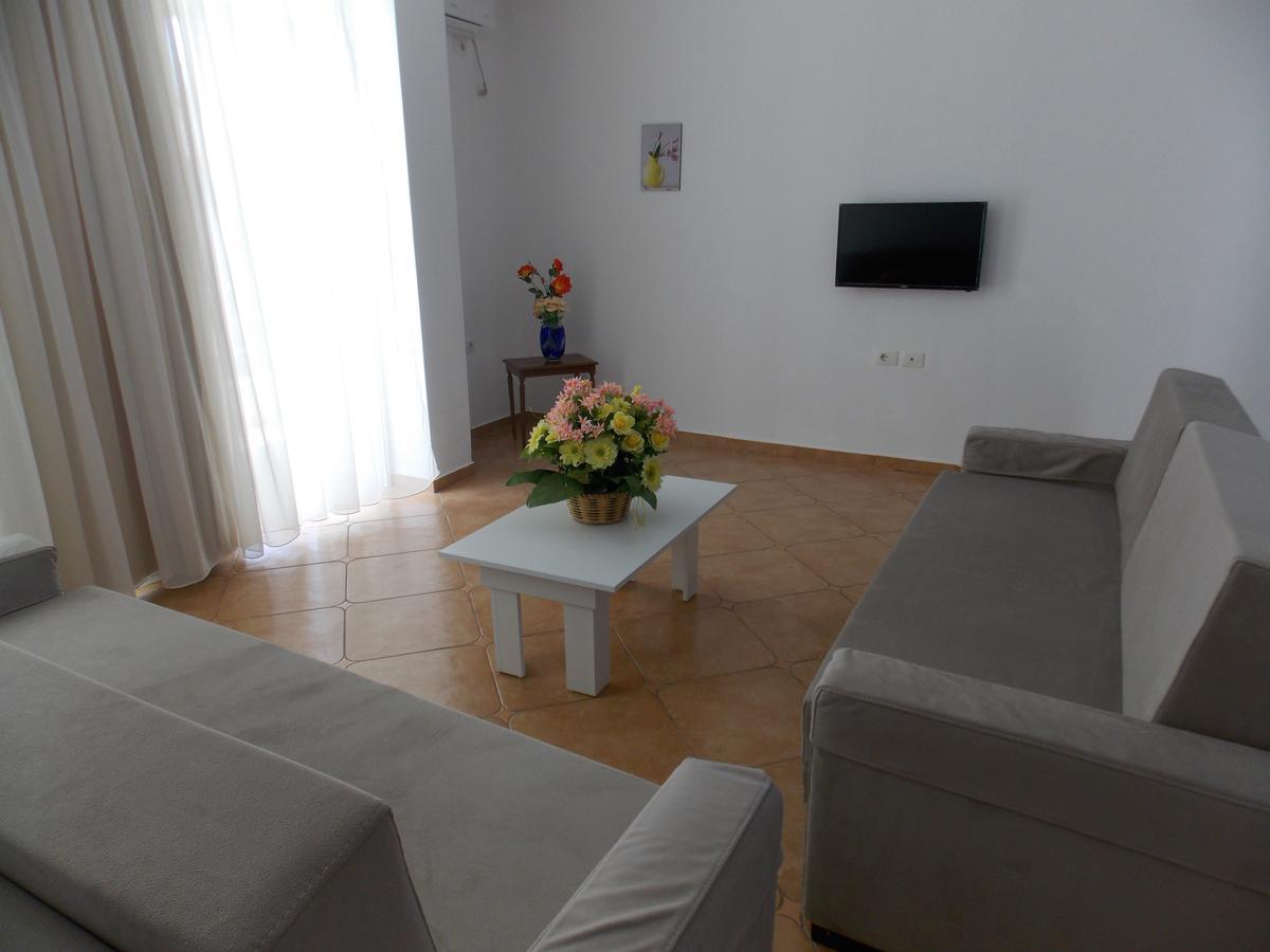 סרנדה Zeta'S Apartments מראה חיצוני תמונה