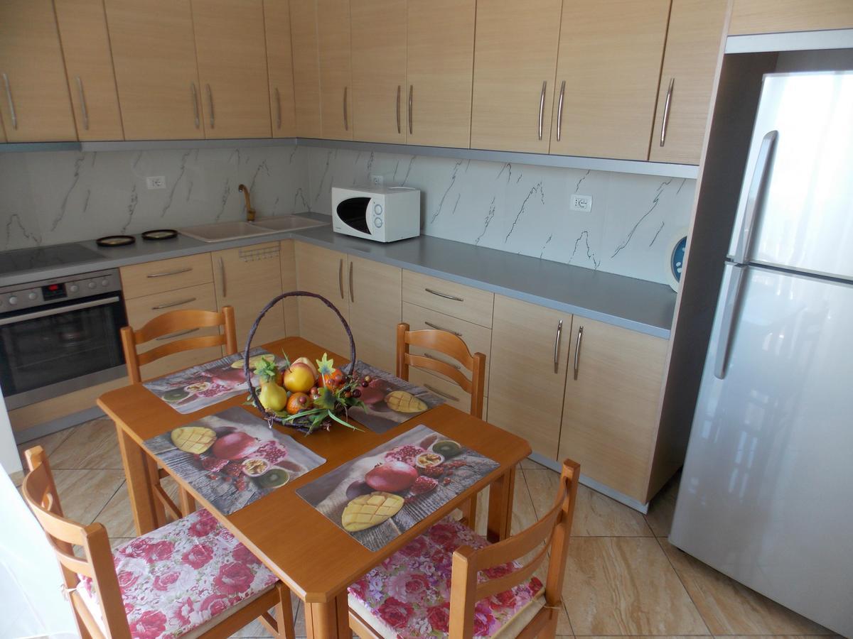 סרנדה Zeta'S Apartments מראה חיצוני תמונה