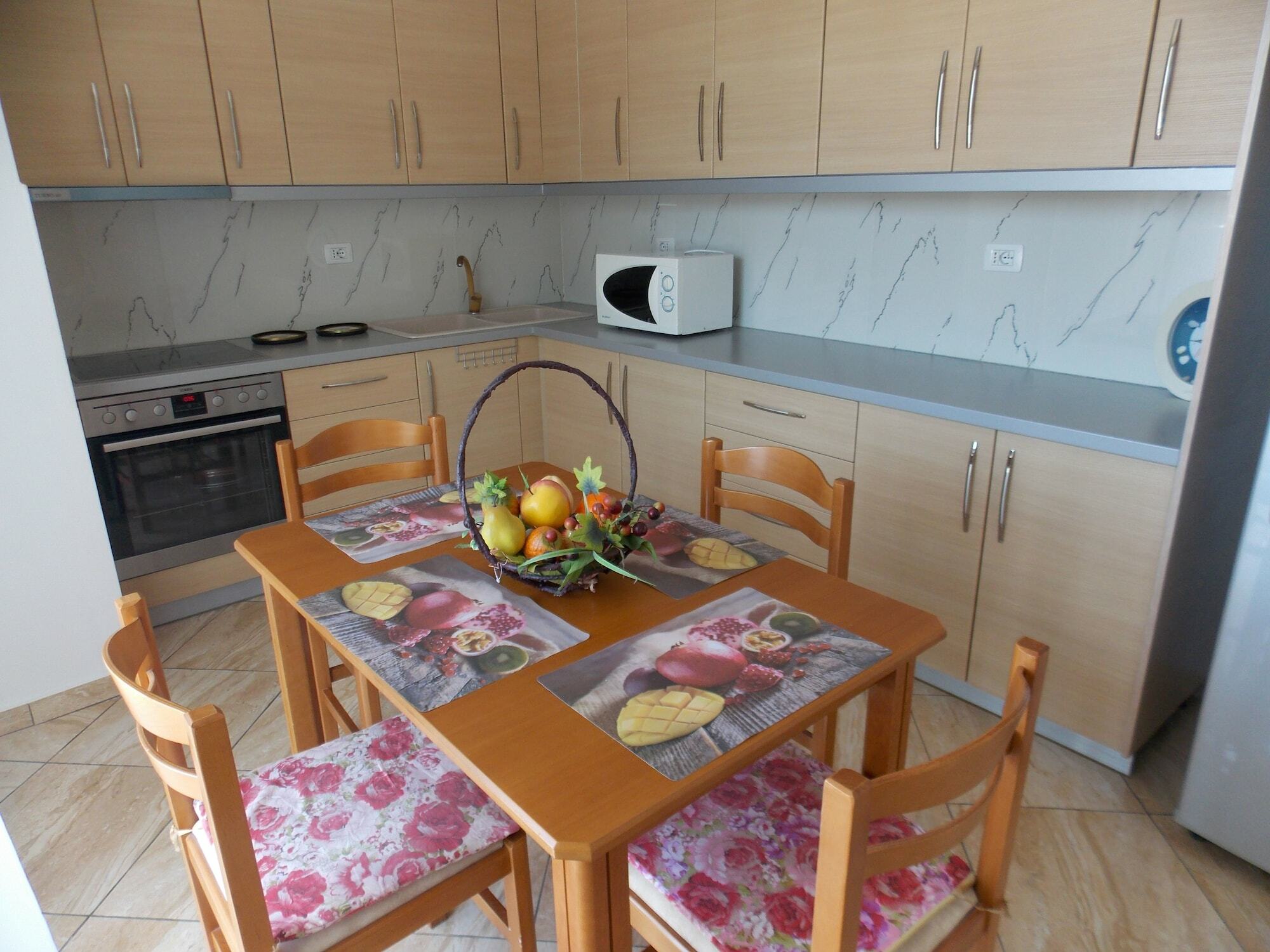 סרנדה Zeta'S Apartments מראה חיצוני תמונה
